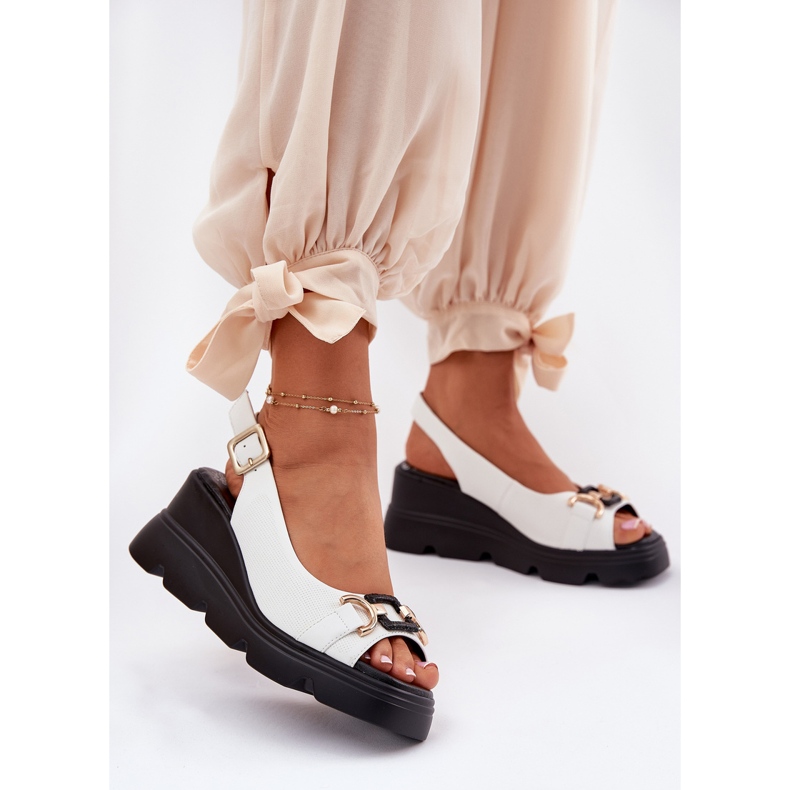 ARTIKER Sandálias de couro feminino na cunha e plataforma com decoração artker 56c1588 branco 2