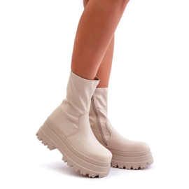 Botins bege claro em plataforma enorme 1