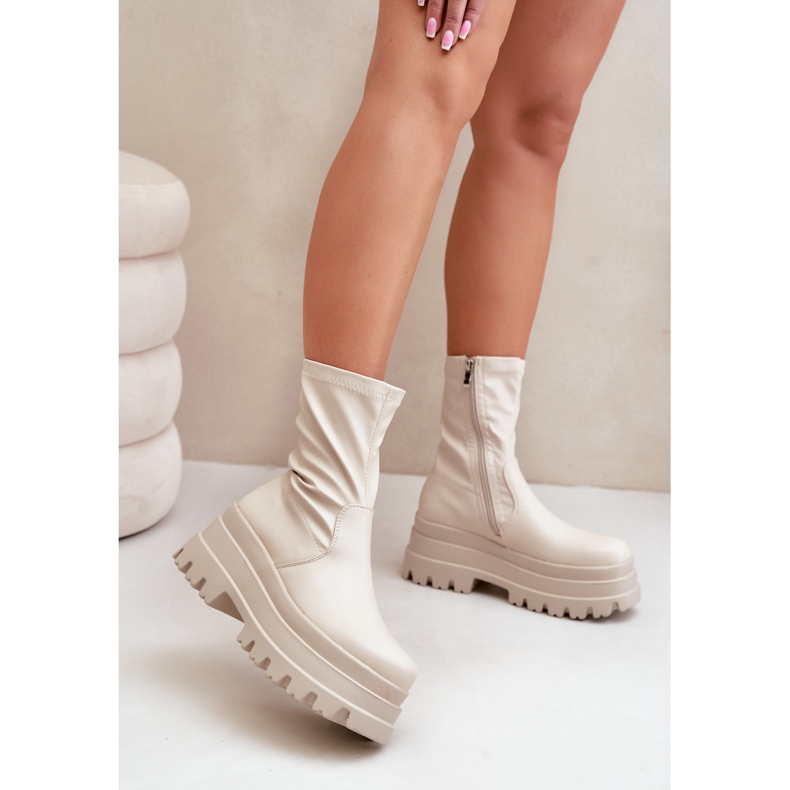 Botins bege claro em plataforma enorme 2 Botins bege claro em plataforma enorme 2