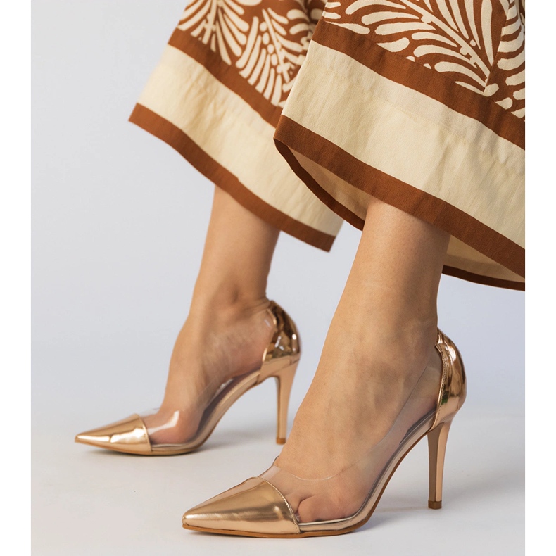 Bombas de champanhe clássicas com um superior transparente dourado 1