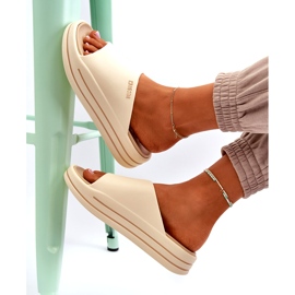 Chinelos femininos na plataforma Big Star NN274A034 bege 4
