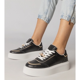 Tênis pretos decorados com glitter e zircões 1