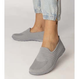 Tênis de mulheres cinzas 1