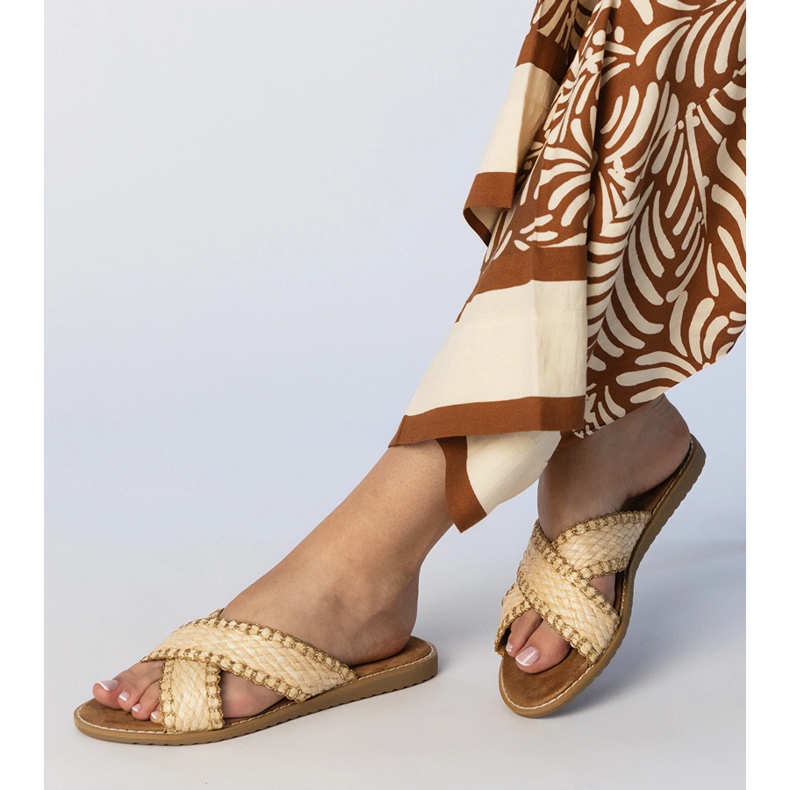 Chinelos femininos bege femininos 2