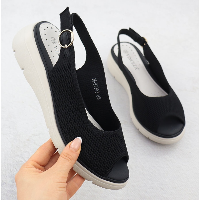 Sandálias femininas nas cunhas Black Vinceza 97303 preto 1