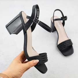 Sandálias femininas no Black Vinceza 62228 Post preto 1