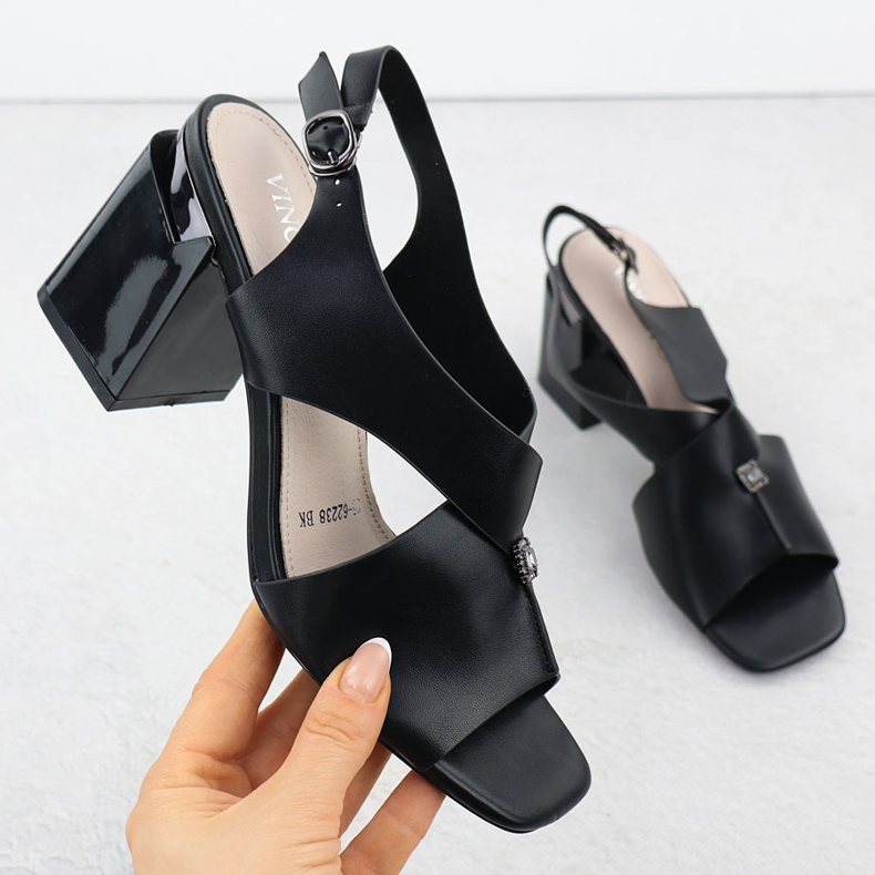 Sandálias femininas no post decorativo Black Vinceza 62238 preto 1