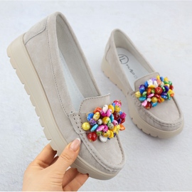 Mocas de couro em uma plataforma com bege bege filippo 6828 1