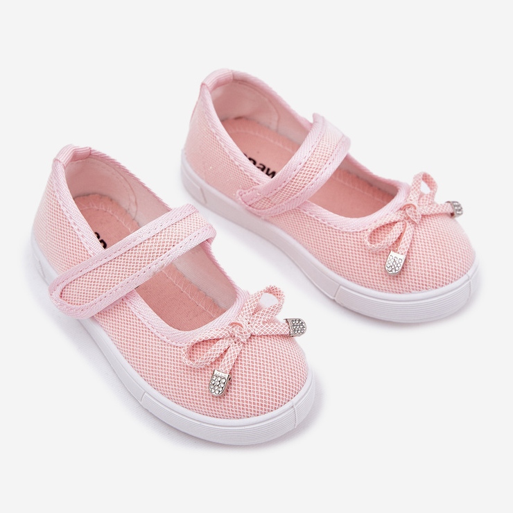 Bailarinas infantis com um laço rosa 2