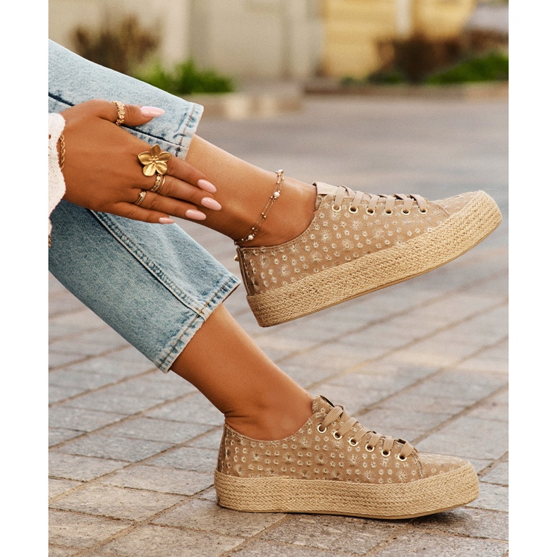 Tênis patrocinados femininos na plataforma com Lee Cooper LCW-25-08-3646L Khaki Braid bege 2