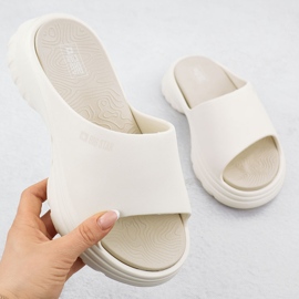 Big Star Chinelos esportivos femininos em uma grossa grã -bege grande estrela rr274a579 1