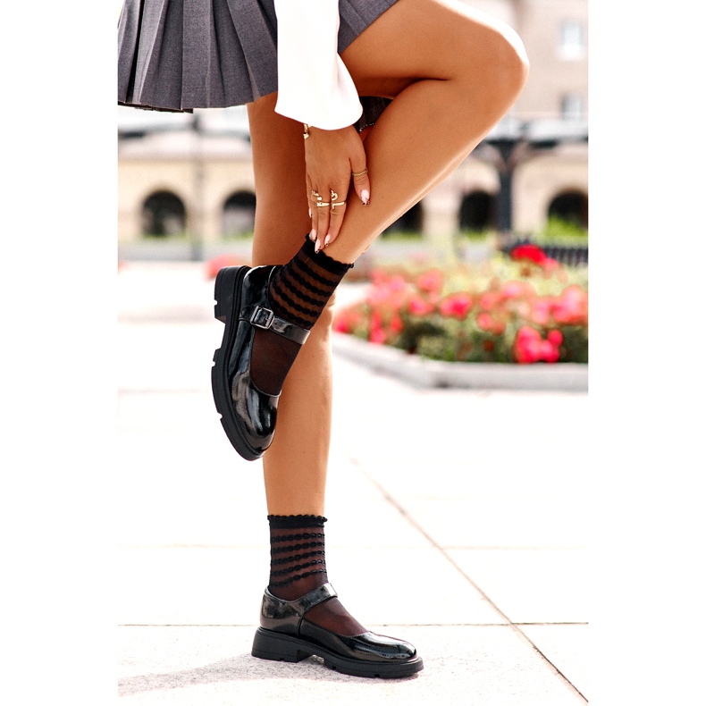 Sapatos femininos envernizados com Black Vinceza 62179 Belt preto 2