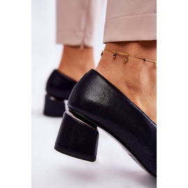 Bombas de couro com um ornamento Laura Messi 2487 azul marinho 4