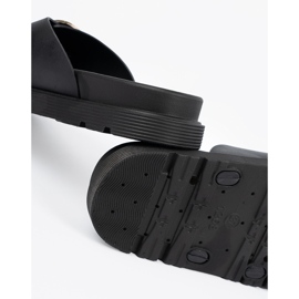 Seastar Flip de mulheres negras com uma fivela dourada preto 1