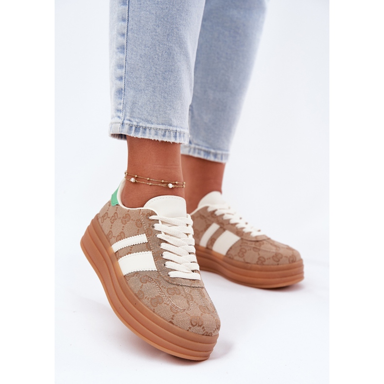 Tênis baixos na plataforma cáqui bege 2