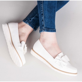 Vices Sapato baixo com laço branco 1 Vices Sapato baixo com laço branco 1