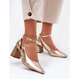 Bombas de couro no post Maciejka K6816-25 PLN dourado 1