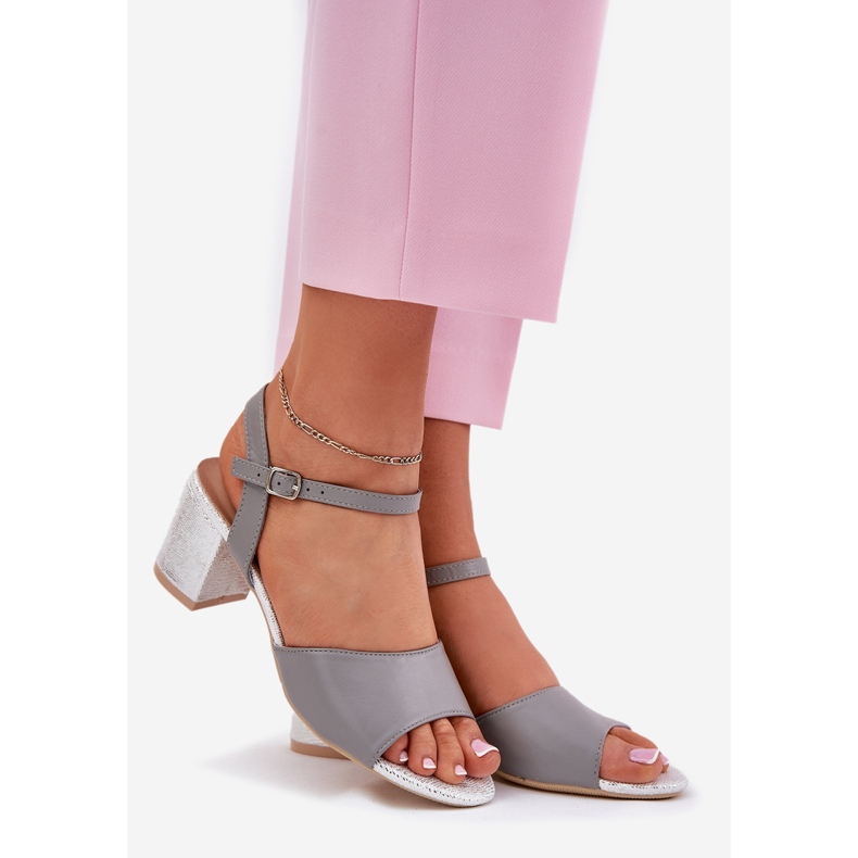 Sandálias femininas no post Vinceza 20275 cinza 1