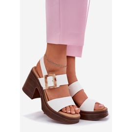 Sandálias femininas em um enorme salto e plataforma de Vinceza 17387 White branco 1