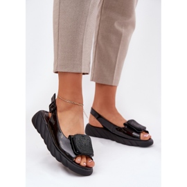 ARTIKER Sandálias femininas lacadas em couro com uma cunha com decoração artker 56c1564 preto 2