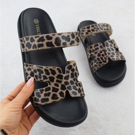 Flipers femininos em leopardo estampa bege Vinceza 17401 1