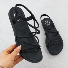 Sandálias femininas com romanos com zircões cúbicos pretos Filippo DS6884 1 Sandálias femininas com romanos com zircões cúbicos pretos Filippo DS6884 1