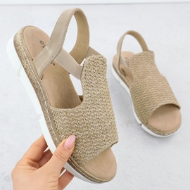 EVento Sandálias femininas em uma plataforma escorregada com bege 8828 bege 1 EVento Sandálias femininas em uma plataforma escorregada com bege 8828 bege 1