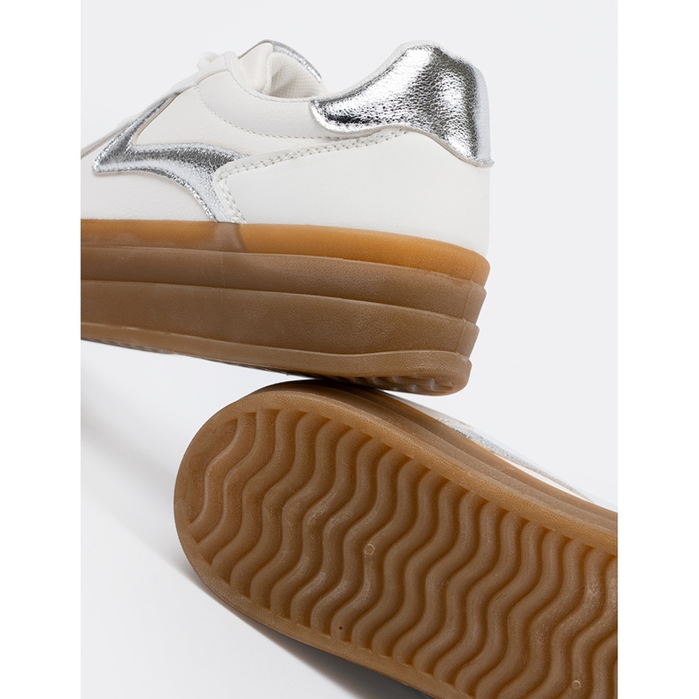 Shelvt Tênis brancos femininos com inserções de prata 2
