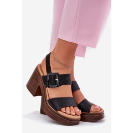 Sandálias femininas em um salto maciço e vinceza 17387 plataforma preta preto 1