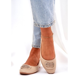 Seastar Ballerinas femininas em uma sola plana com um ornamento para 58p bege 2