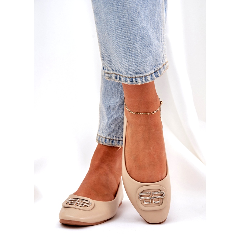 Seastar Ballerinas femininas em uma sola plana com um ornamento para 58p bege 2