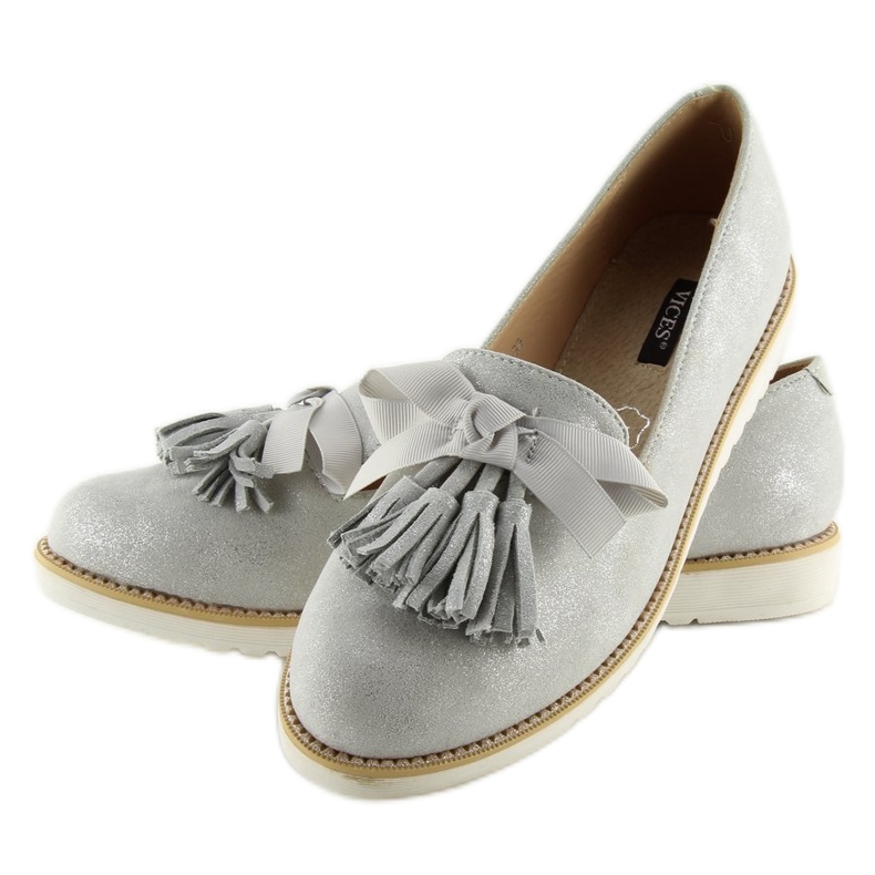 Mocassim feminino cinza e cinza com franjas 2 Mocassim feminino cinza e cinza com franjas 2
