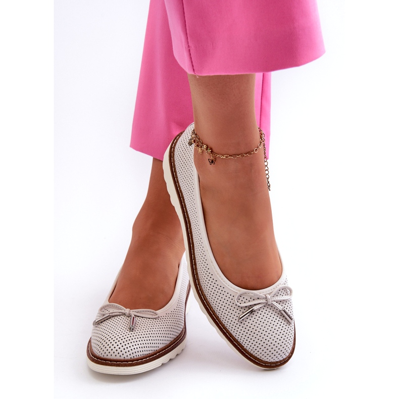 Sapatos de bailarina femininos abertos feitos de couro natural Maciejka P6509-11 branco 4