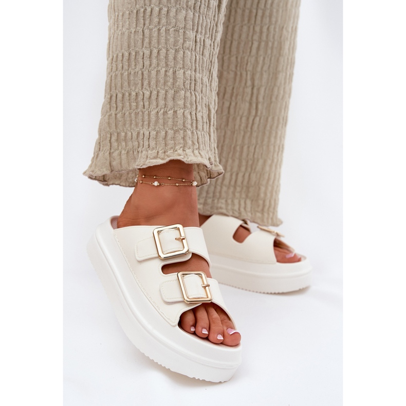 Inna Flips femininos na plataforma com fivelas Golden ECRU branco 2