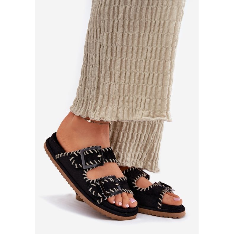 Inna Chinelos femininos com fivelas e bombardeio preto decorativo 1