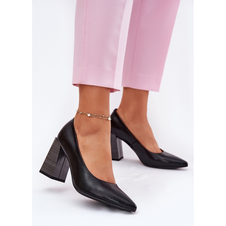 EVento Sapatos de couro com salto alto preto 2 EVento Sapatos de couro com salto alto preto 2