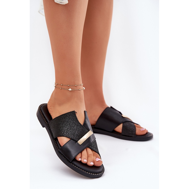 Saltos planos femininos com um Vinceza 17385 Detalhe Decorativo preto 2