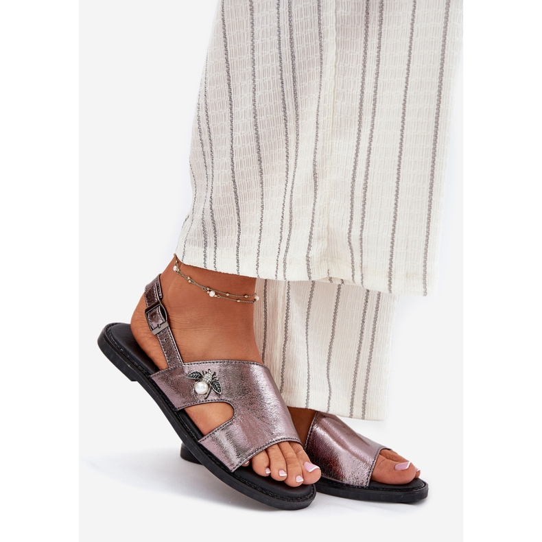 Sandálias femininas planas com um Vinceza 17378 Detalhe de Prata decorativo 1