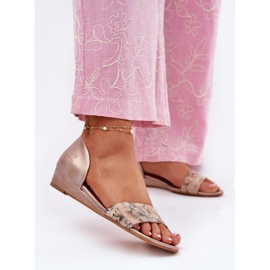 Sandálias de couro Maciejka 01971-71 PLN dourado 2