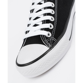 Tênis pretos clássicos femininos 1