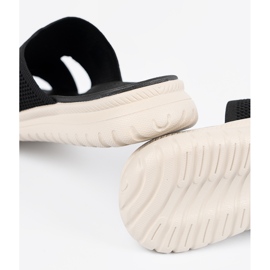 Chinelos pretos femininos na plataforma Sergio Leone 1