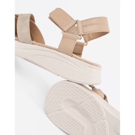 Sergio Leone Sandálias bege leves em uma plataforma branca 1