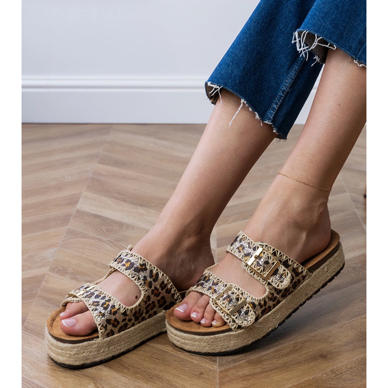 Flipers de leopardo alpargalizados com fivelas marrom 2