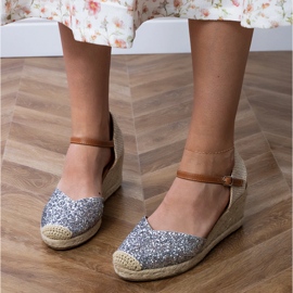 Sandálias de brocado prateado na cunha prata 2