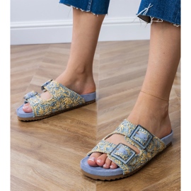 Abas azuis de crochê com grampos em listras azul 1 Abas azuis de crochê com grampos em listras azul 1