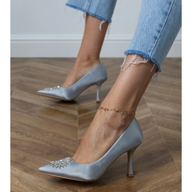 Bombas de cetim de prata com zircões 2 Bombas de cetim de prata com zircões 2