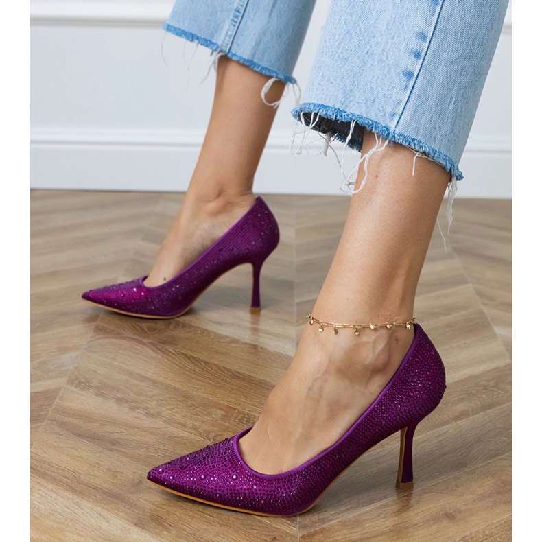 Bombas de cetim roxas com zircões tolet 1