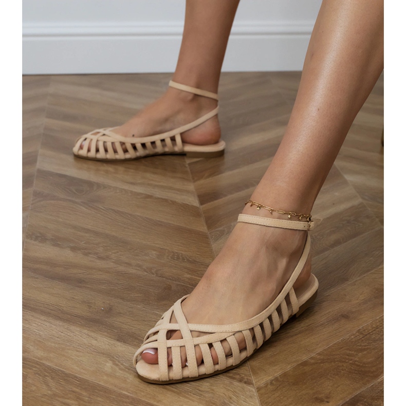 Sandálias planas femininas bege construídas -up 2