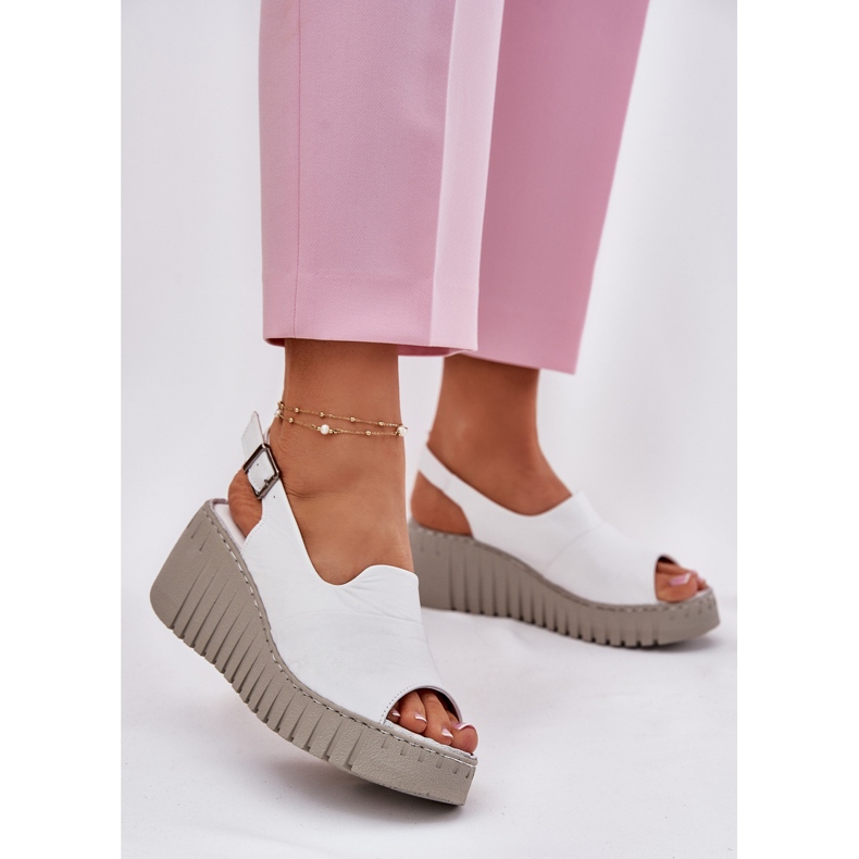 ARTIKER Sandálias femininas feitas de couro natural para um artador de cunha 54c0786 branco 2