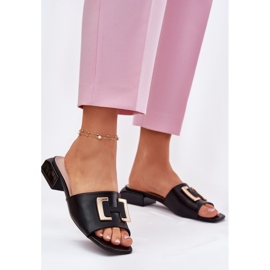 Vinceza Slippers de mulheres elegantes em um quarteirão com um detalhe dourado de Vincez 62229 Black preto 2